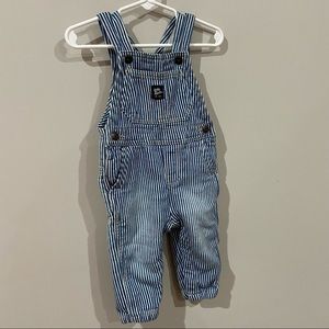 Iconic baby boy OshKosh overalls 💙